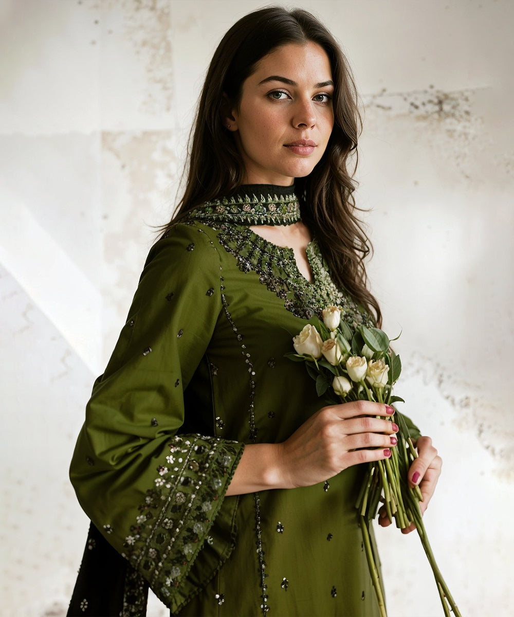 ASIM JOFA Premium Air-Jet Dhanak – 3 PC Heavy Embroidered Unstitched Winter Suit