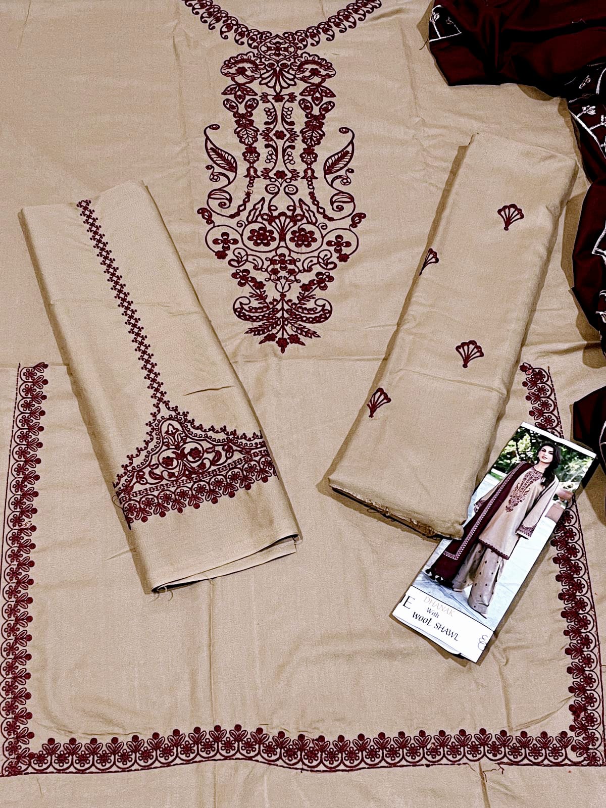 BAROQUE Premium Air-Jet Dhanak – 3 PC Heavy Embroidered Unstitched Winter Suit