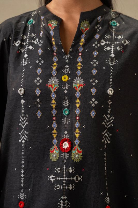 UNSTITCHED DIGITAL PRINTED SUIT