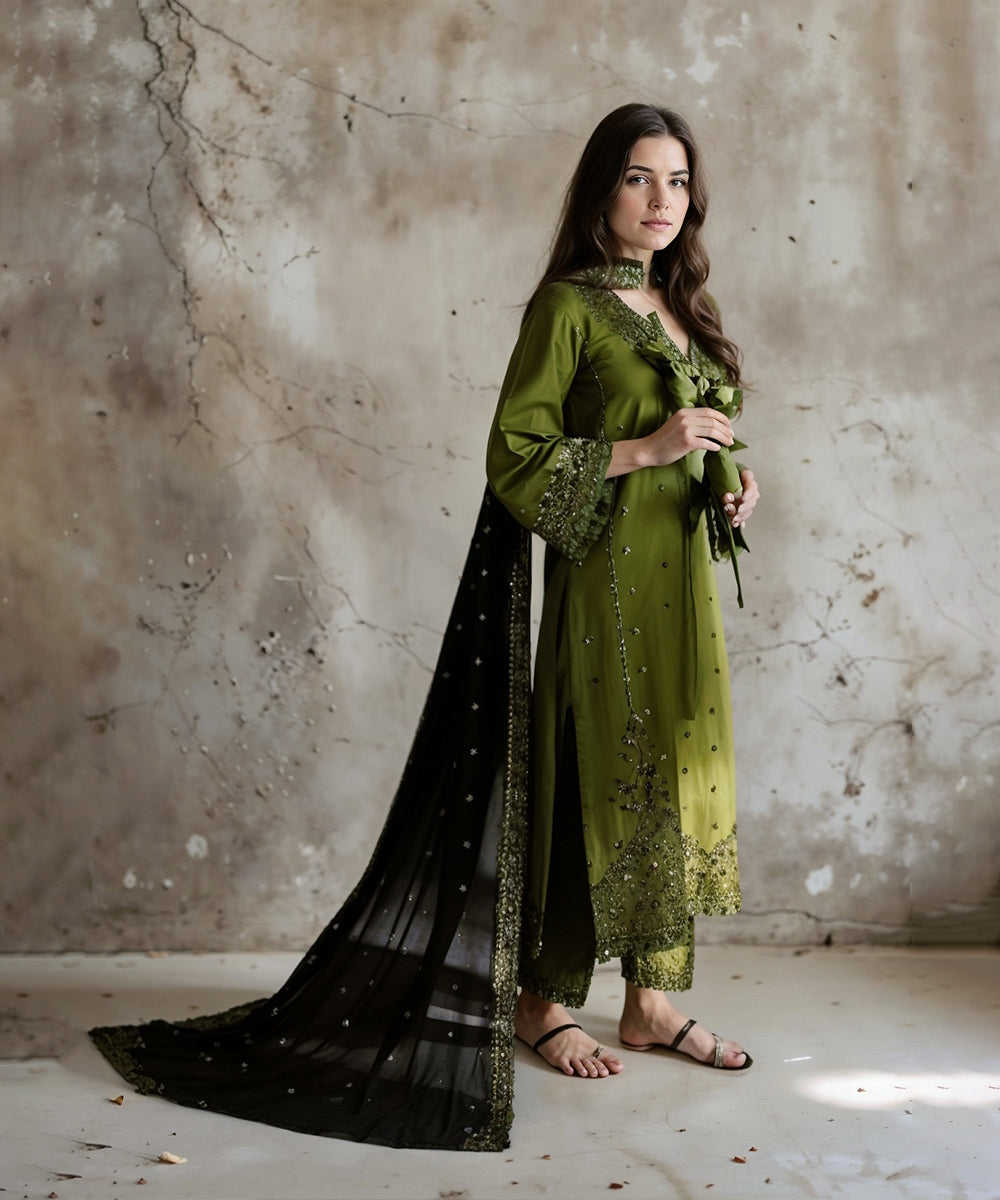 ASIM JOFA Premium Air-Jet Dhanak – 3 PC Heavy Embroidered Unstitched Winter Suit