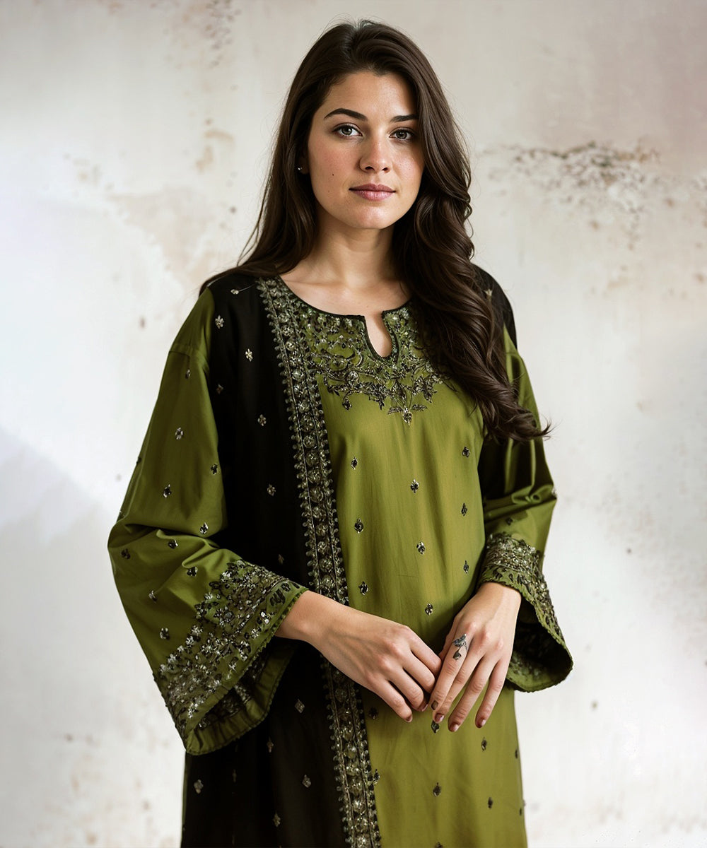 ASIM JOFA Premium Air-Jet Dhanak – 3 PC Heavy Embroidered Unstitched Winter Suit