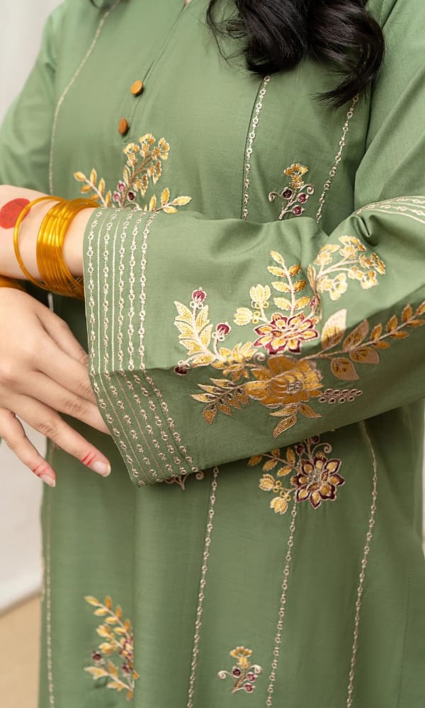 URGE Premium Air-Jet Dhanak – 3 PC Heavy Embroidered Unstitched Winter Suit