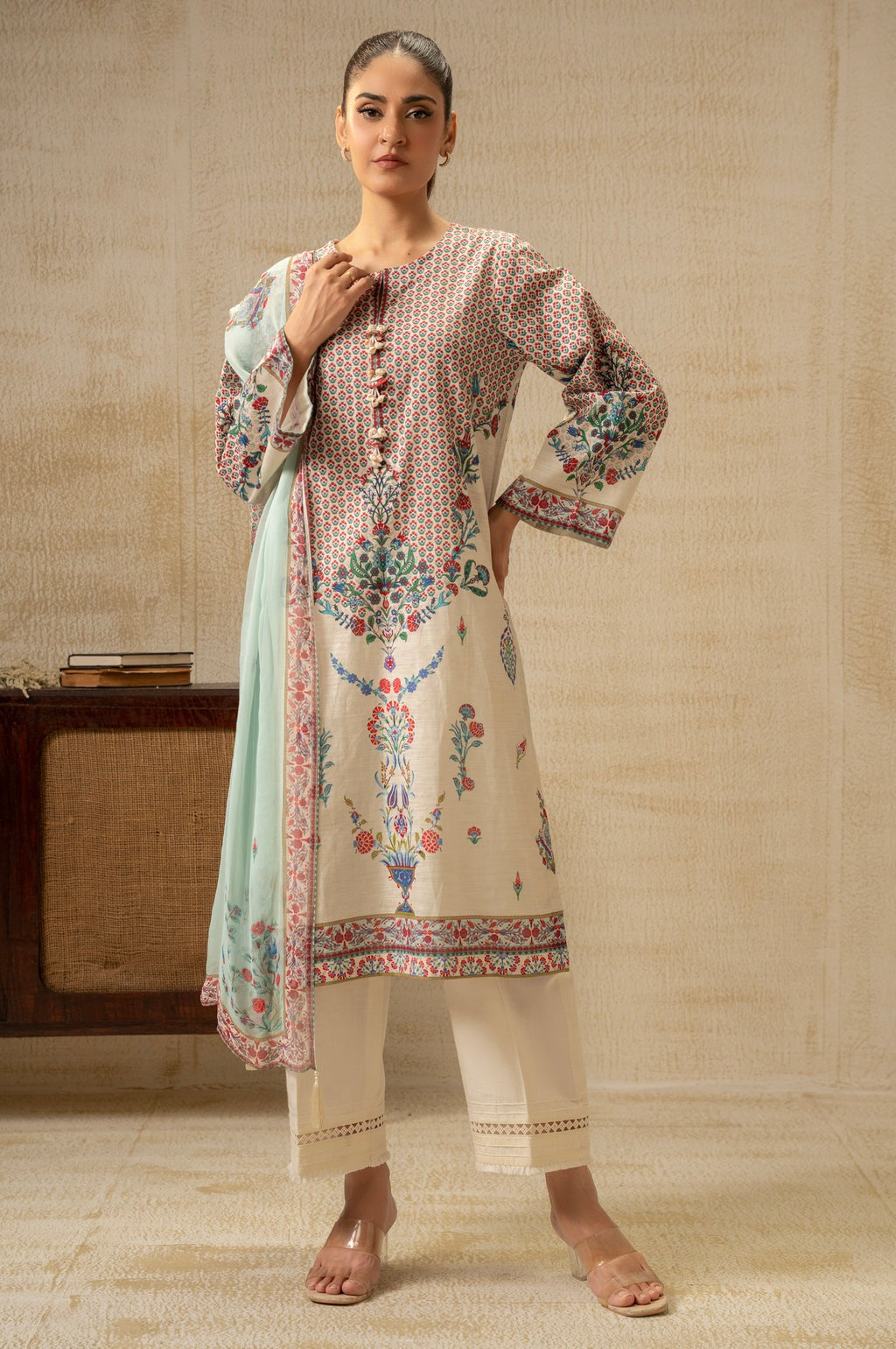 UNSTITCHED DIGITAL PRINTED SUIT