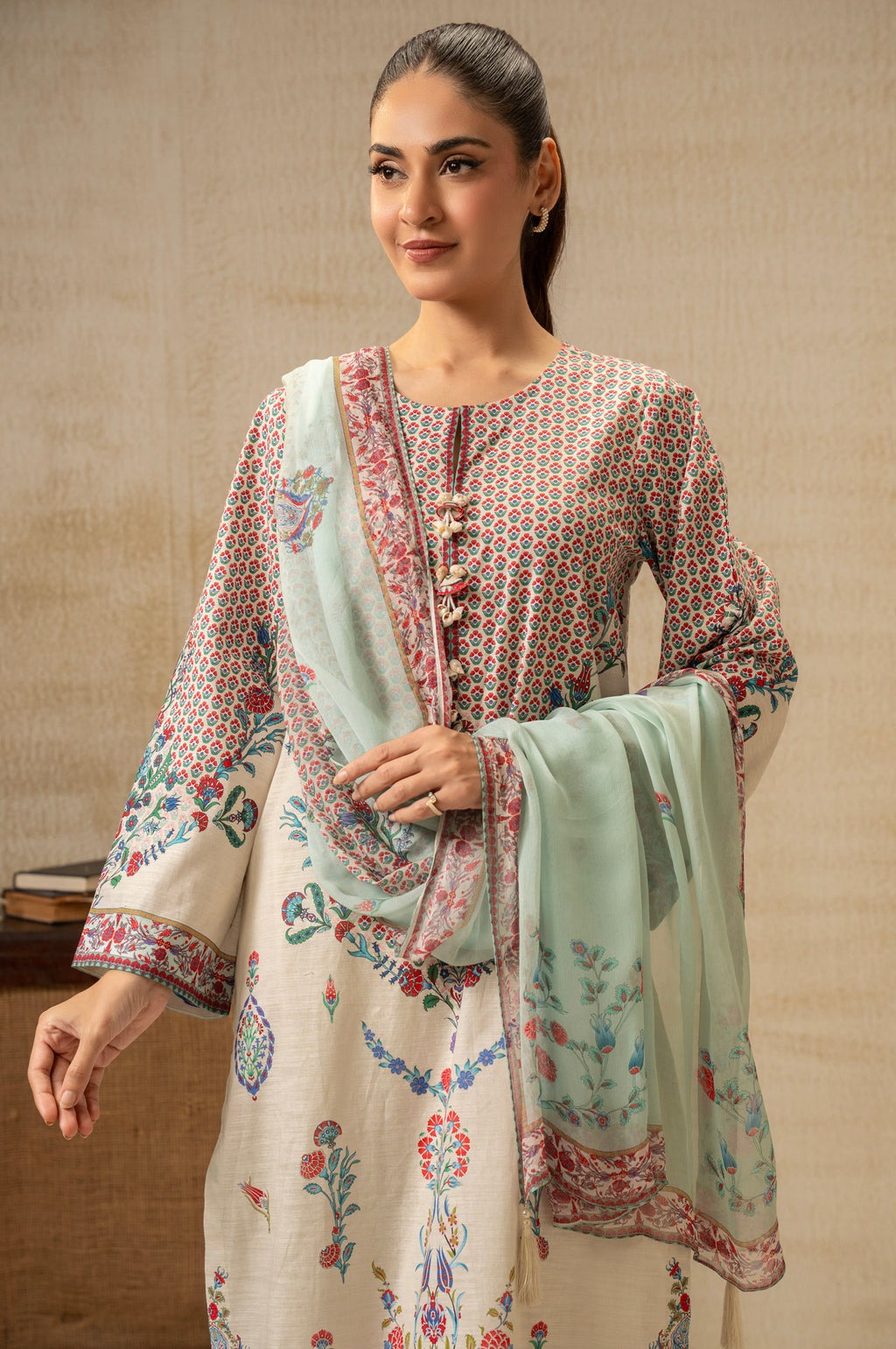 UNSTITCHED DIGITAL PRINTED SUIT