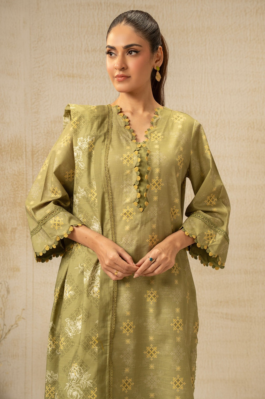 UNSTITCHED DIGITAL PRINTED SUIT