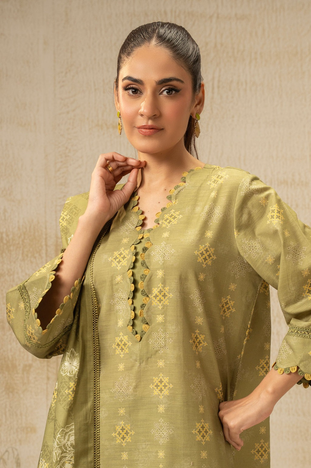 UNSTITCHED DIGITAL PRINTED SUIT