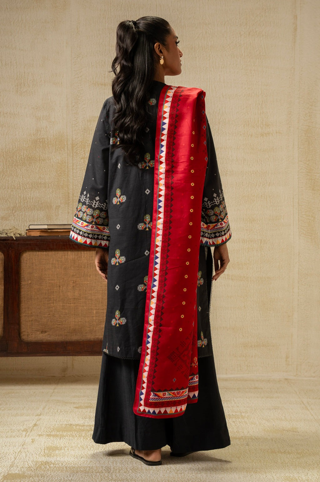 UNSTITCHED DIGITAL PRINTED SUIT