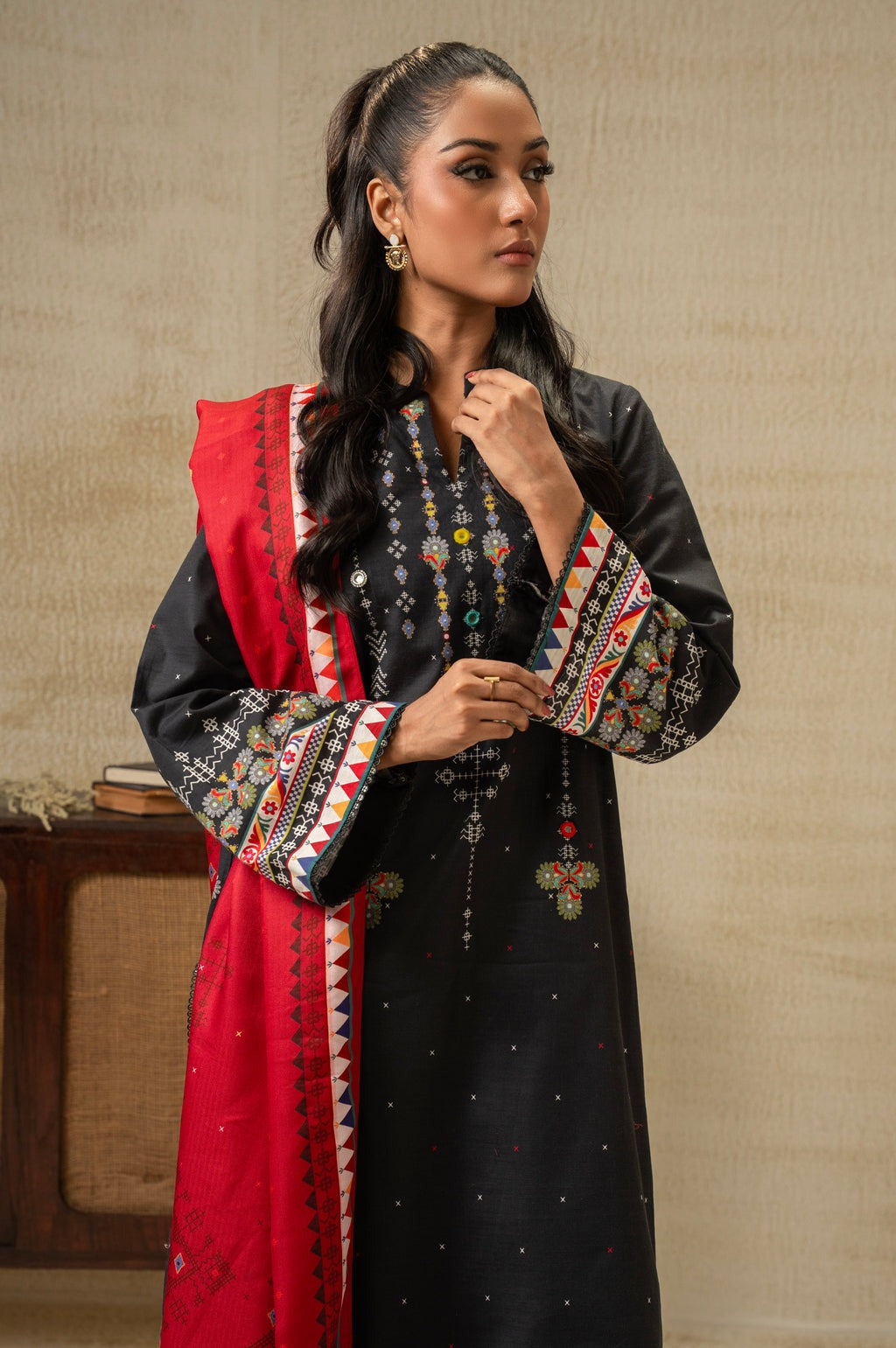 UNSTITCHED DIGITAL PRINTED SUIT