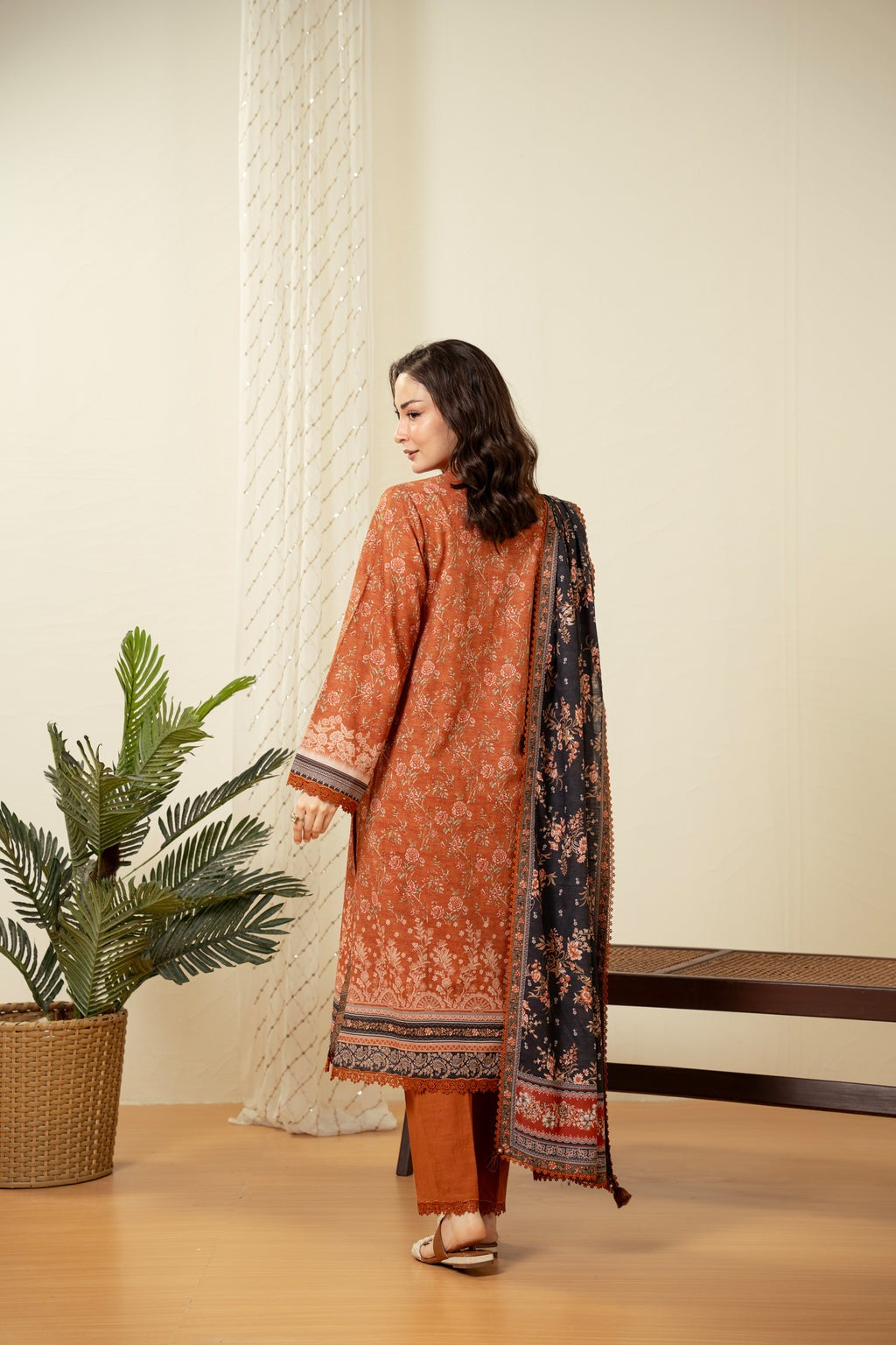 UNSTITCHED PRINTED SUIT