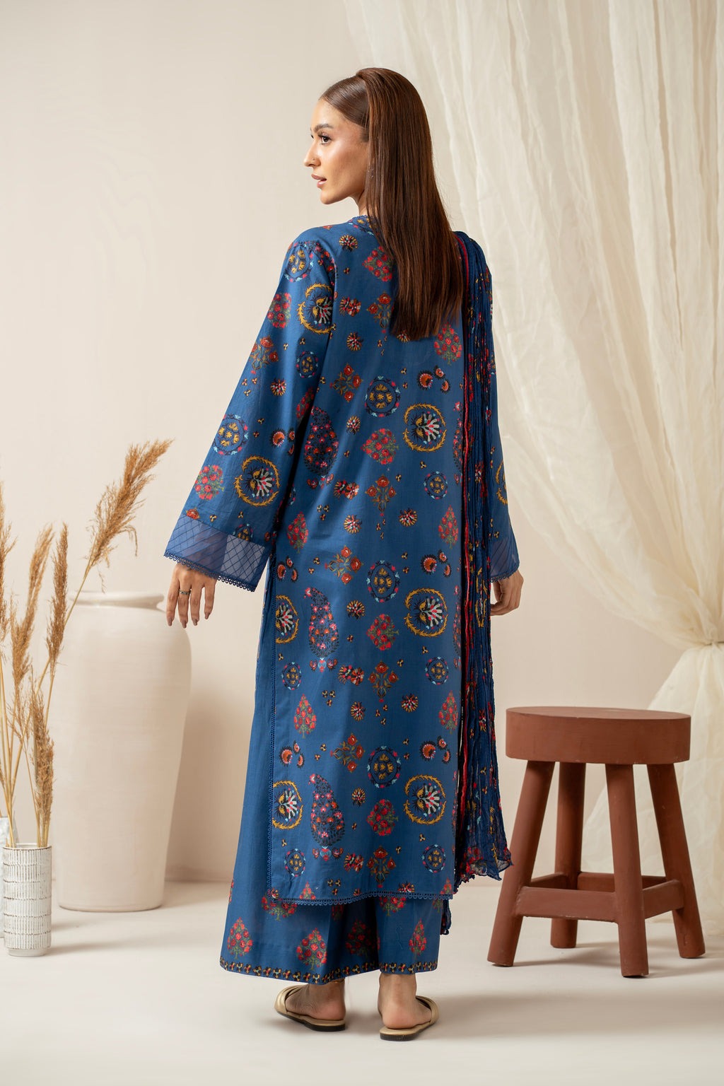 UNSTITCHED PRINTED SUIT