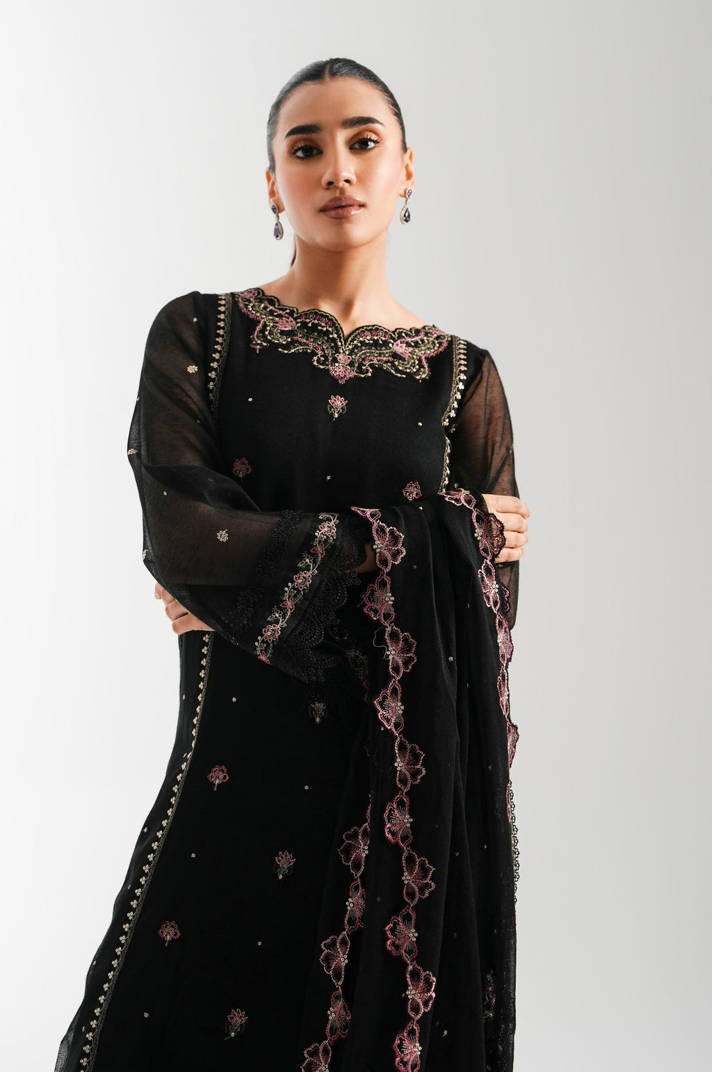 UNSTITCHED EMBROIDERED SUIT