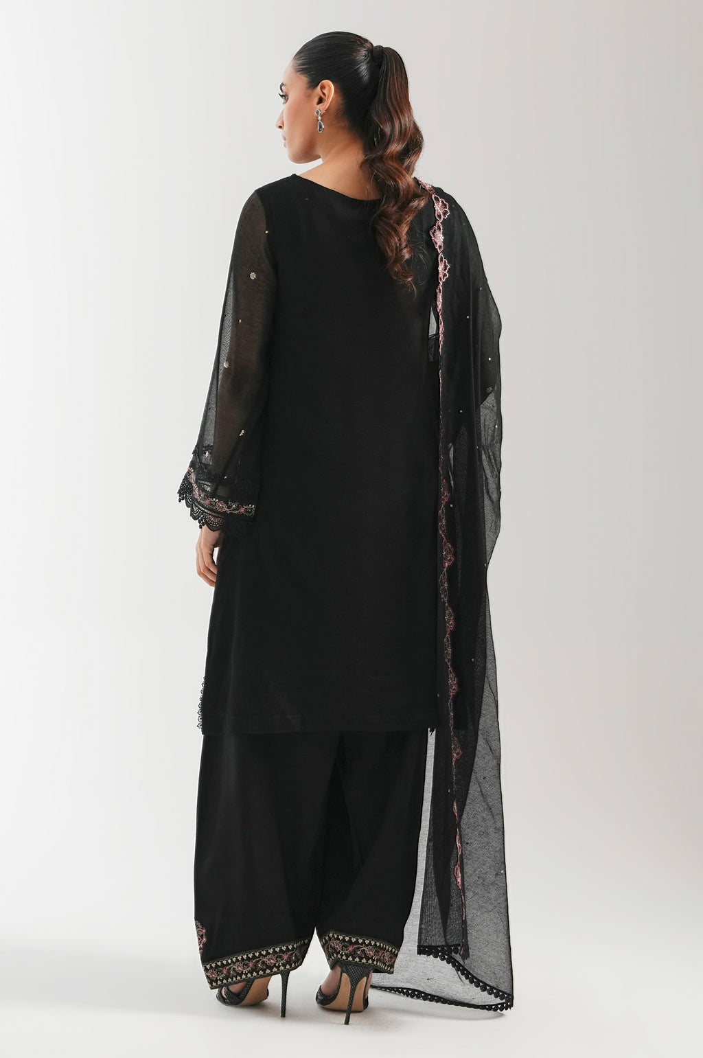 UNSTITCHED EMBROIDERED SUIT