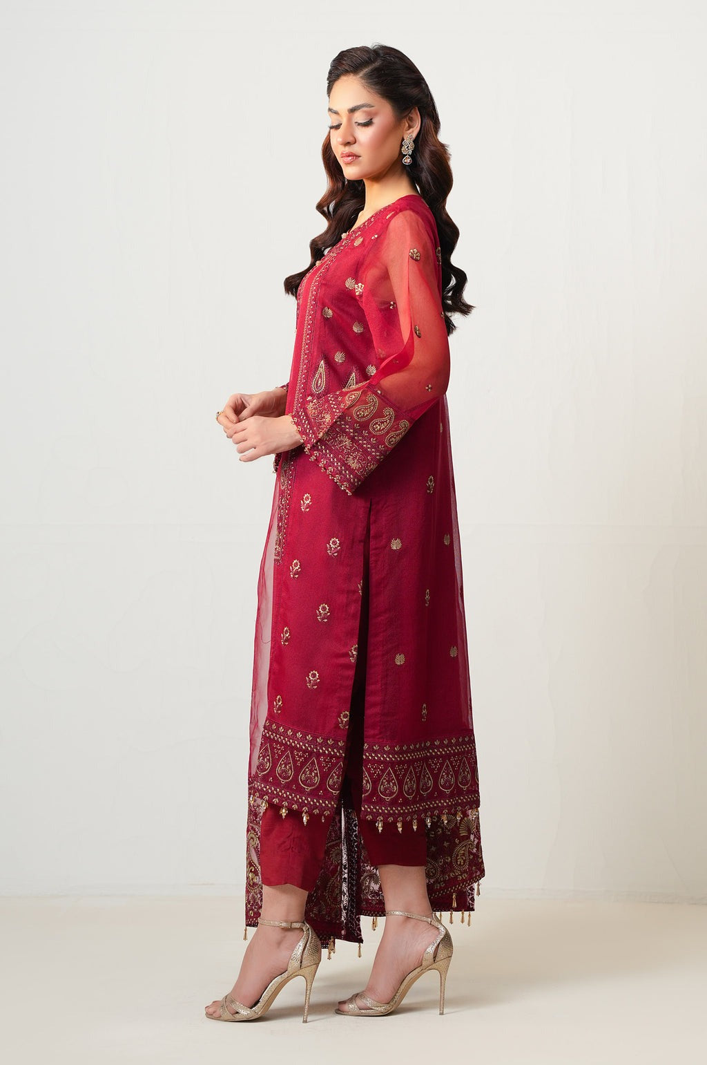 STITCHED EMBROIDERED RAJJO NET SUIT